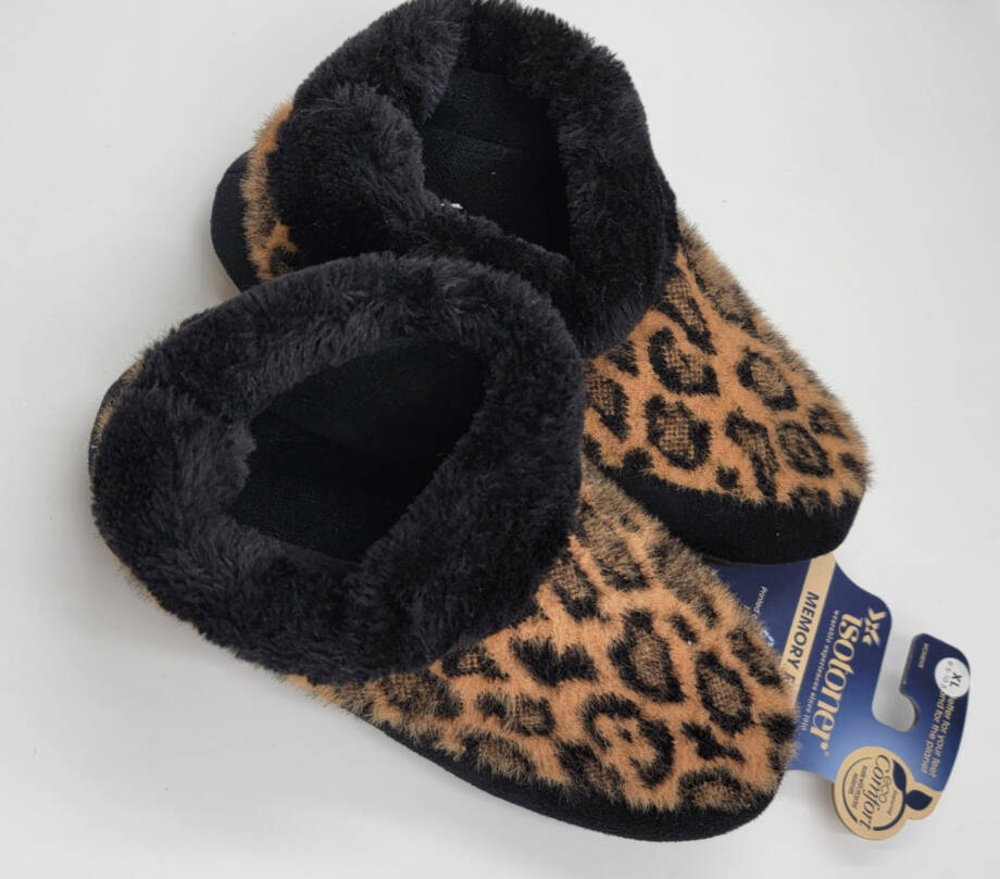 Isotoner Memory Foam Cheetah Comfort Booth Slippers Women's XL 9.5-10.5 Beige
