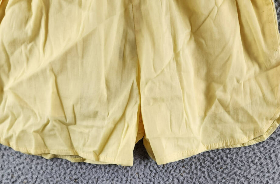 AQUA Pull On Shorts Women's Small Yellow Solid Side Pockets Elastic Waistband