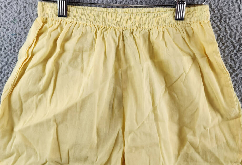 AQUA Pull On Shorts Women's Small Yellow Solid Side Pockets Elastic Waistband