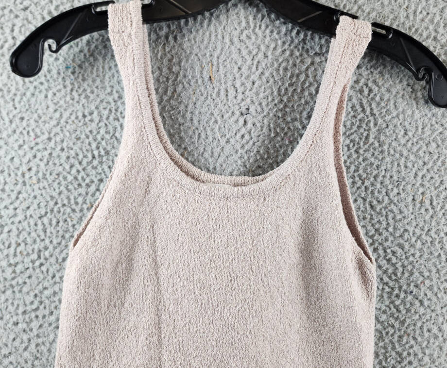 Line & Dot Scoop Neck Sleeveless Top Women's XS Oyster Side Slit Pullover