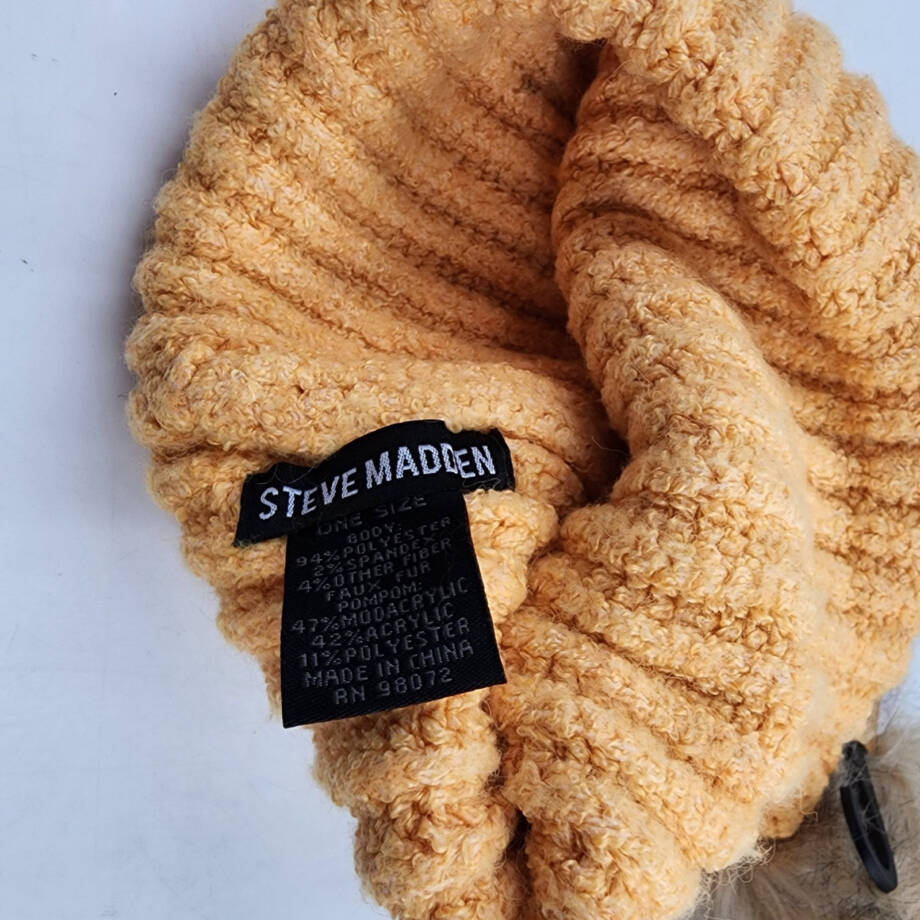 Steve Madden Cloud Knit Faux-Fur Pom Pom Beanie Women's One Size Orange