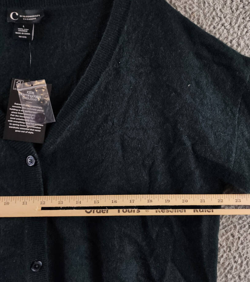 C by Bloomingdale's Cashmere V Neck Cardigan Women's L Dark Green Button Closure