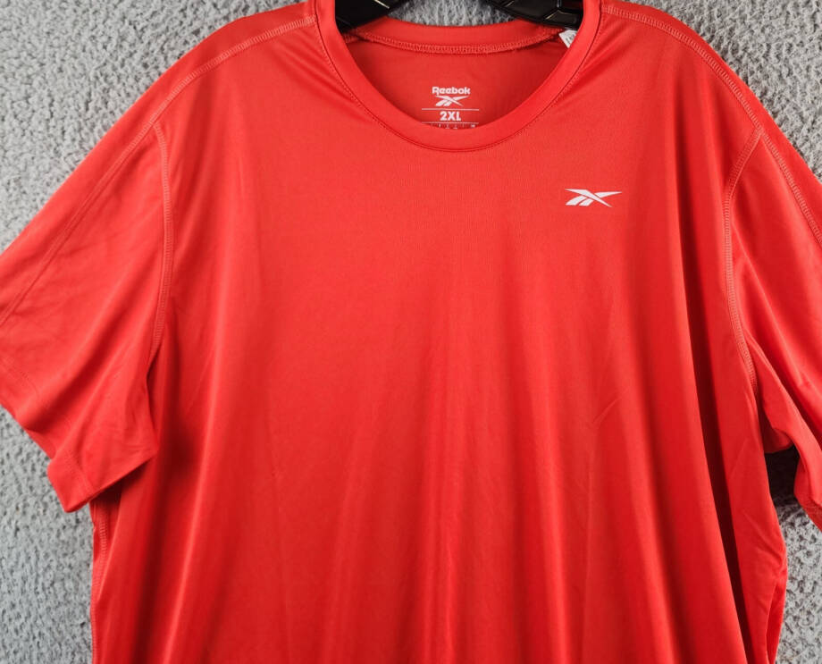 Reebok Short Sleeve Crewneck Training Tech T-Shirt Men's 2XL Red Logo Pullover