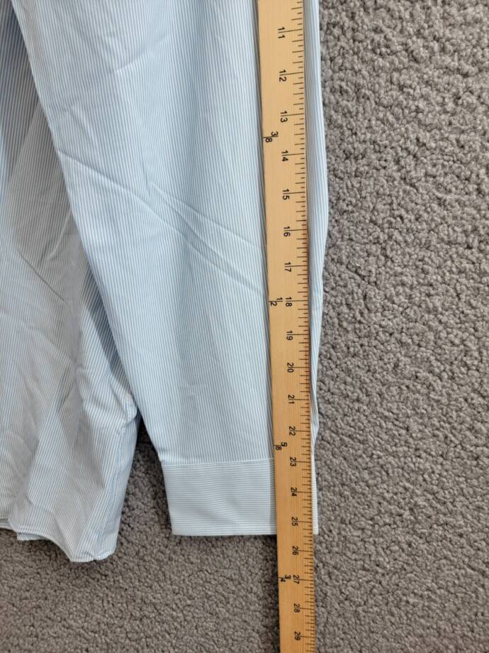 Club Room Regular Fit Traveler Fine Stripe Dress Shirt Men's 17 34-35 Light Blue