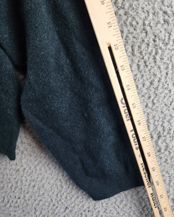 C by Bloomingdale's Cashmere V Neck Cardigan Women's L Dark Green Button Closure