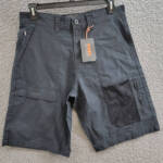 BASS OUTDOOR Explorer Cargo 11" Shorts Men's 32 Navy Zip Fly With Button Closure