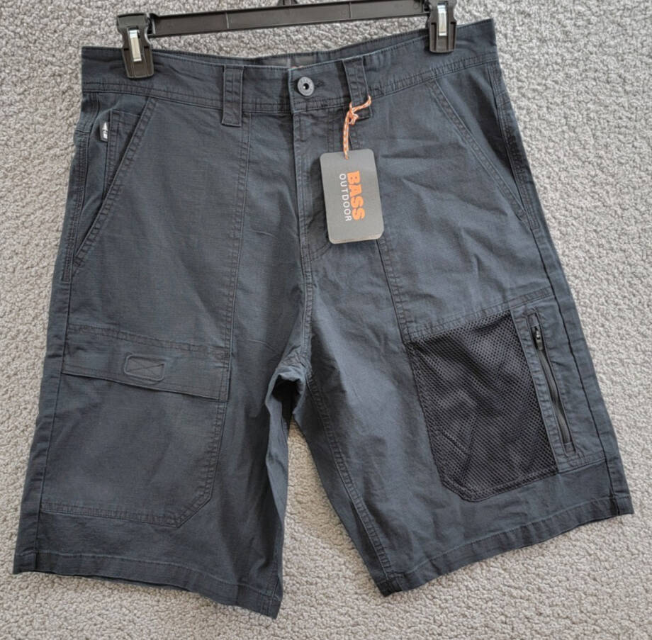 BASS OUTDOOR Explorer Cargo 11" Shorts Men's 32 Navy Zip Fly With Button Closure