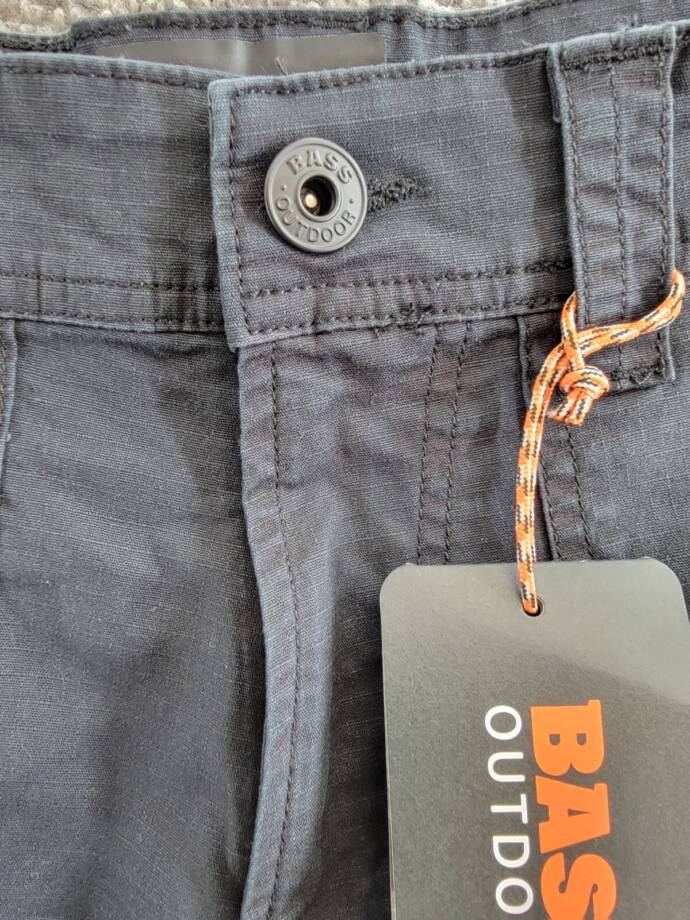 BASS OUTDOOR Explorer Cargo 11" Shorts Men's 32 Navy Zip Fly With Button Closure