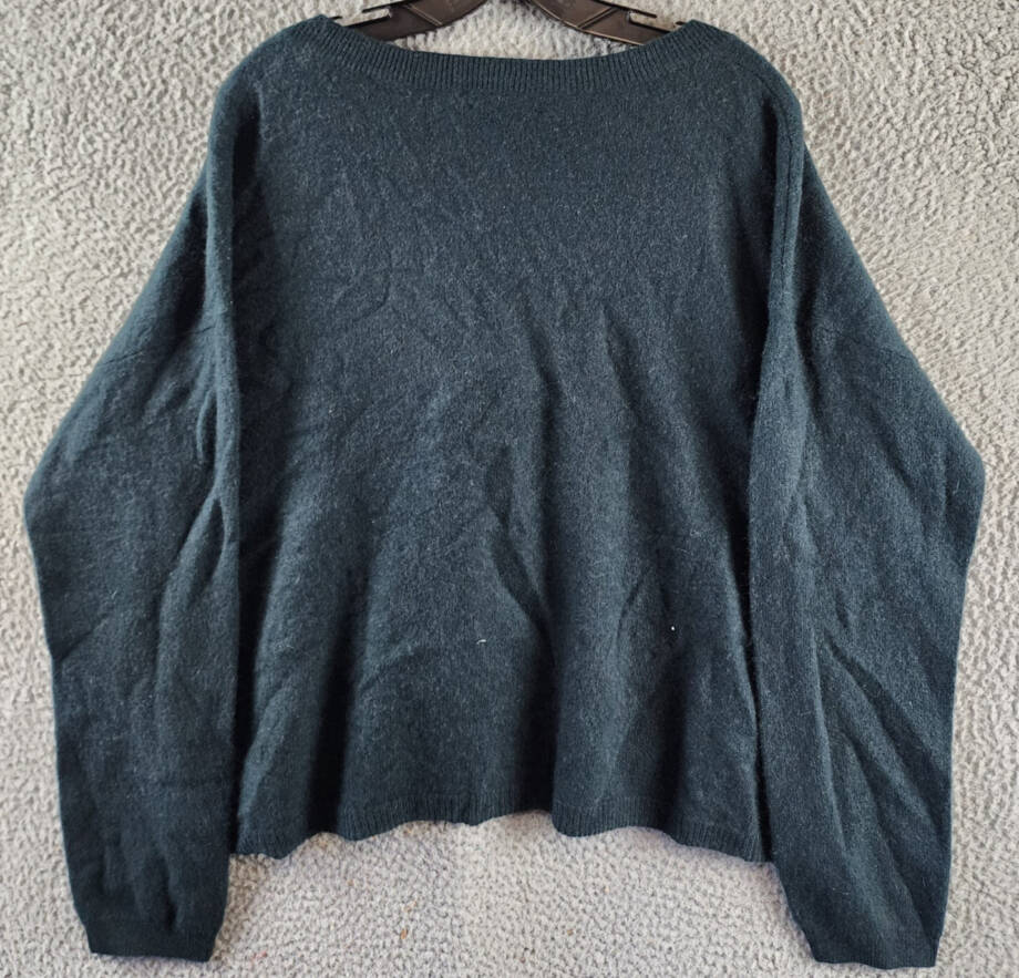 C by Bloomingdale's Cashmere V Neck Cardigan Women's L Dark Green Button Closure