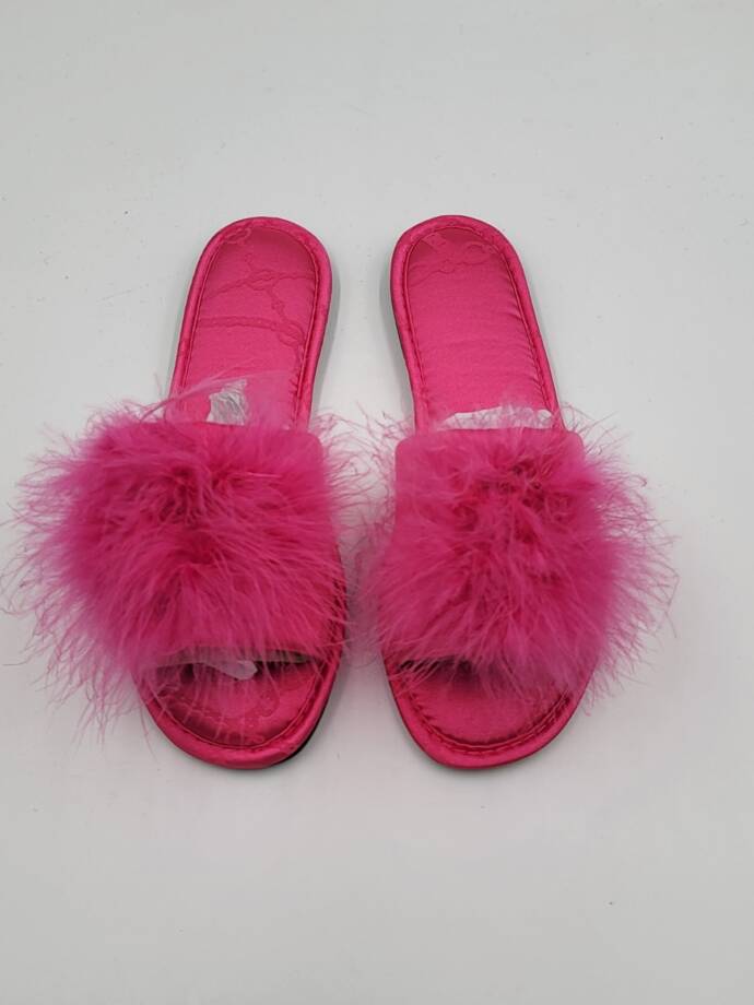 I.N.C. International Concepts Satin Pom Slide Boxed Slippers Women's S 5-6 Pink