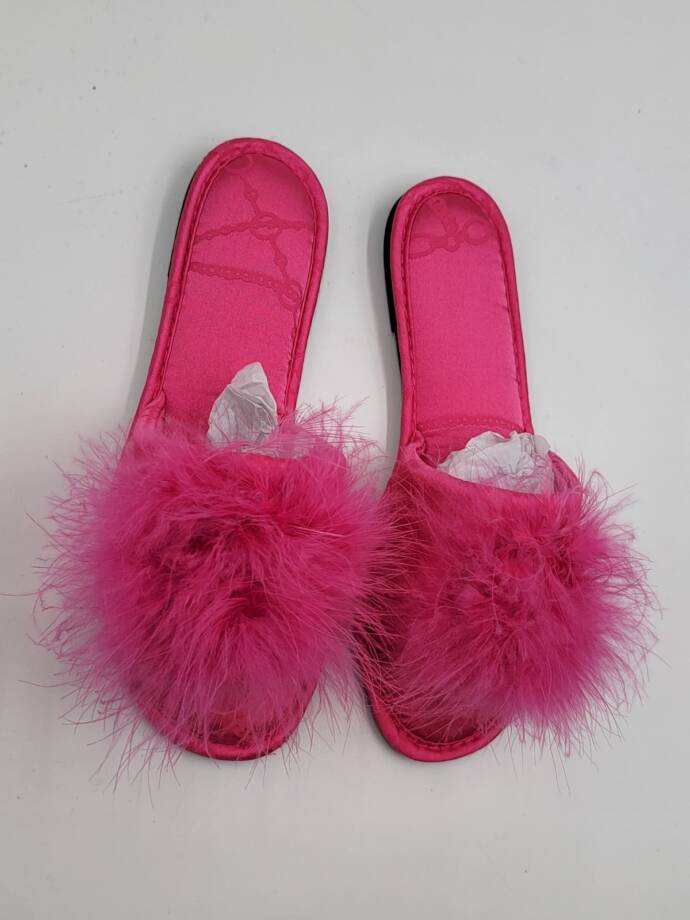 I.N.C. International Concepts Satin Pom Slide Boxed Slippers Women's S 5-6 Pink