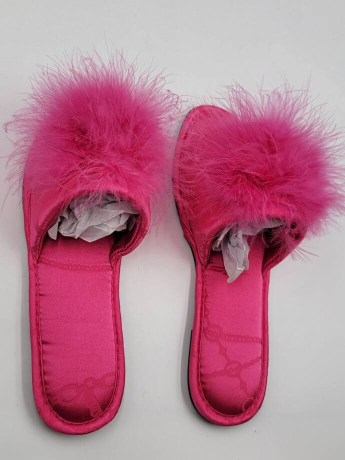 I.N.C. International Concepts Satin Pom Slide Boxed Slippers Women's S 5-6 Pink