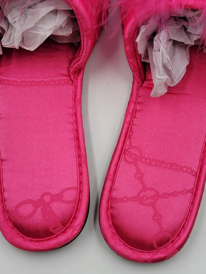 I.N.C. International Concepts Satin Pom Slide Boxed Slippers Women's S 5-6 Pink