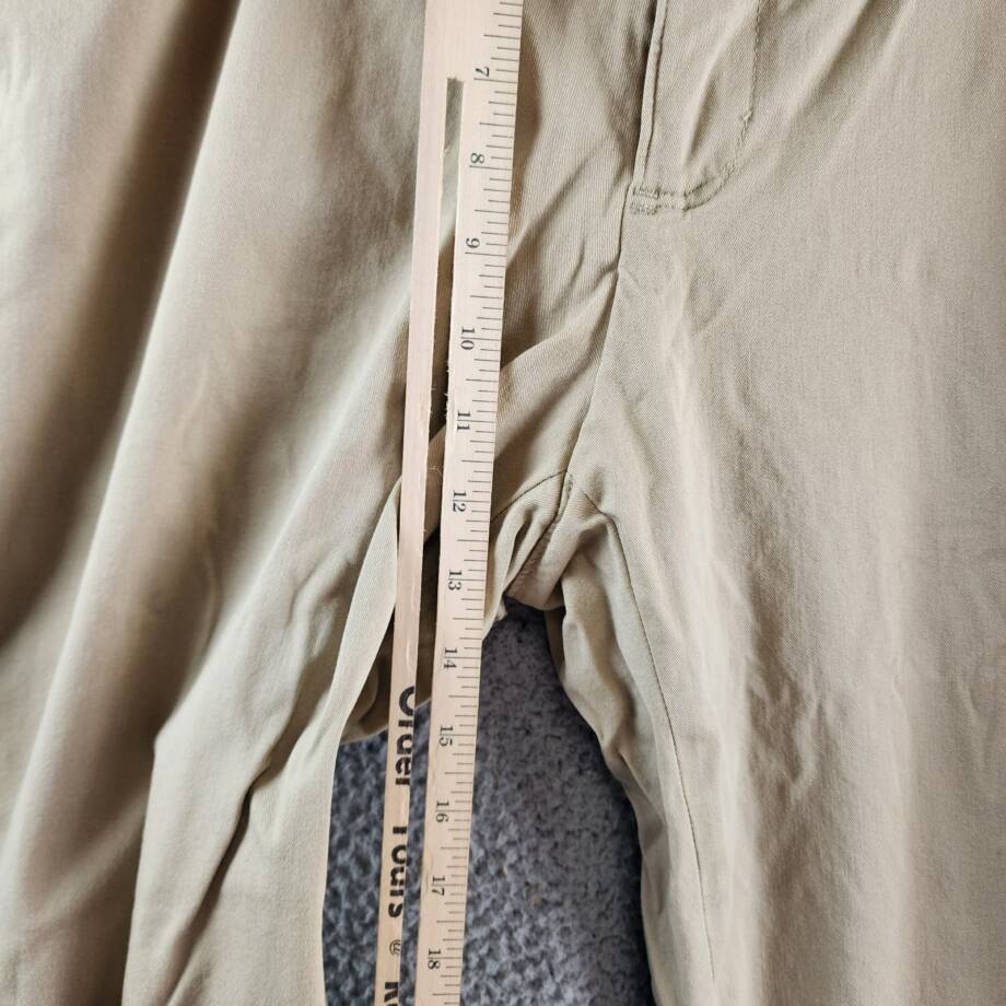 Club Room Stretch Pants Men's 34W x 32L Khaki Side Pockets Button Zip Closure