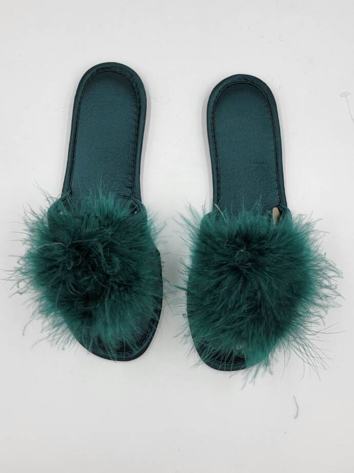 I.N.C. International Concepts Satin Pom Slide Boxed Slippers Women's S (5-6)