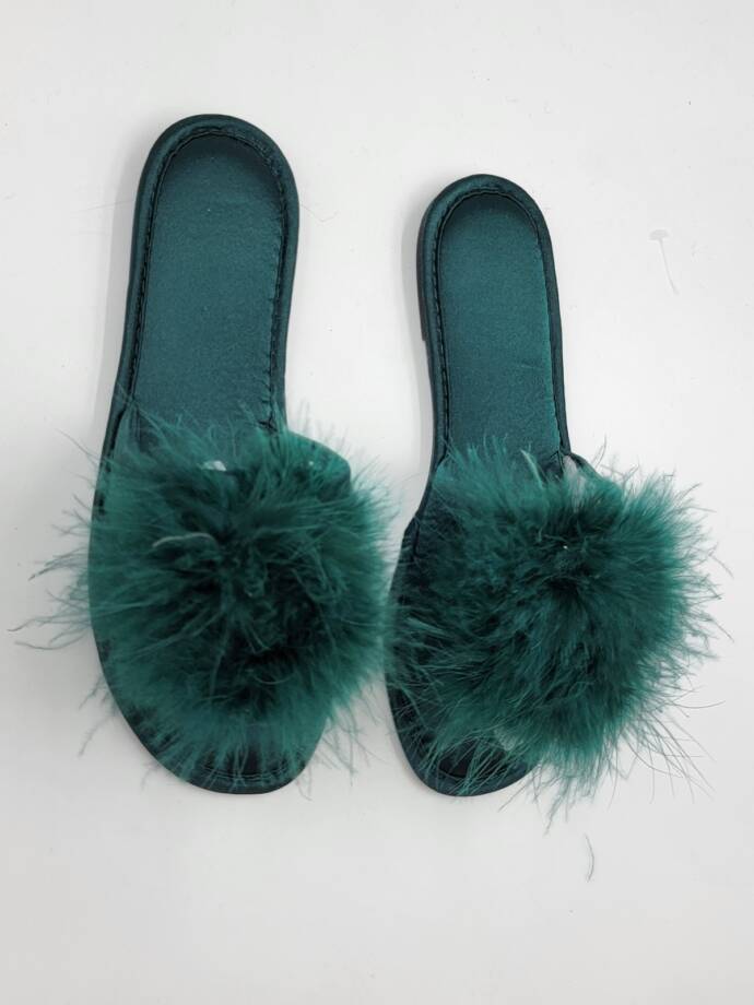 I.N.C. International Concepts Satin Pom Slide Boxed Slippers Women's S (5-6)