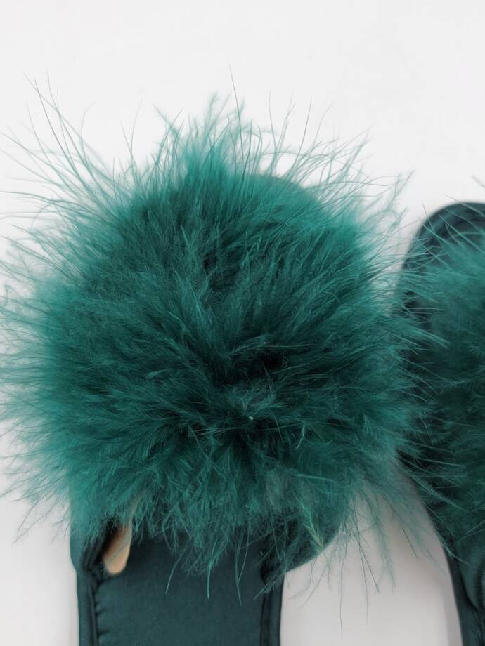 I.N.C. International Concepts Satin Pom Slide Boxed Slippers Women's S (5-6)