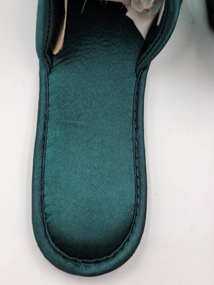 I.N.C. International Concepts Satin Pom Slide Boxed Slippers Women's S (5-6)