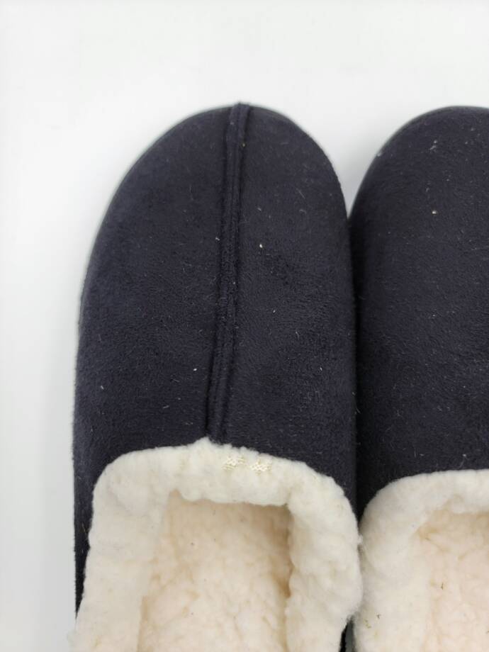 Isotoner Signature Rory Comfort Hoodback Slippers Women's 6.5-7 Black Slip On