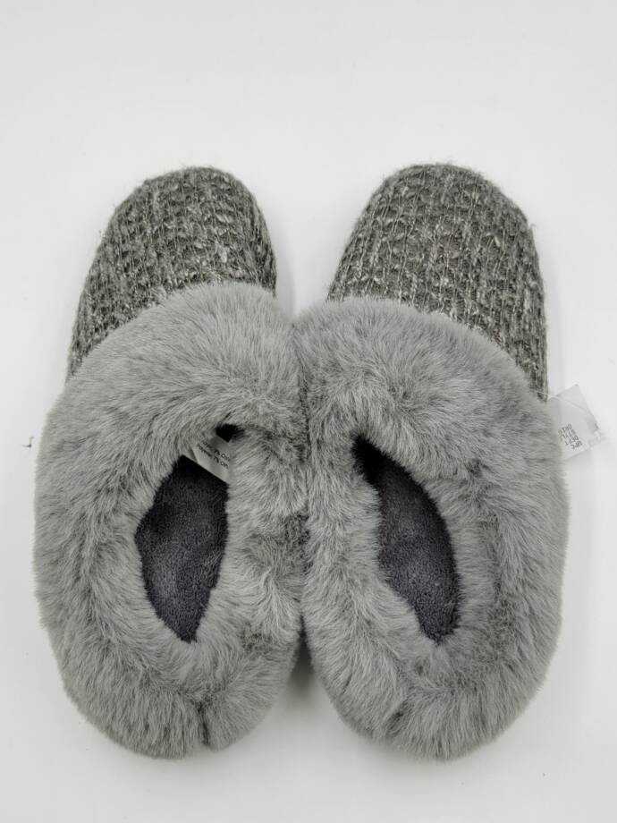 Isotoner Signature Samantha Wool Blend Sweater Boxed Slippers Women's 9.5-10