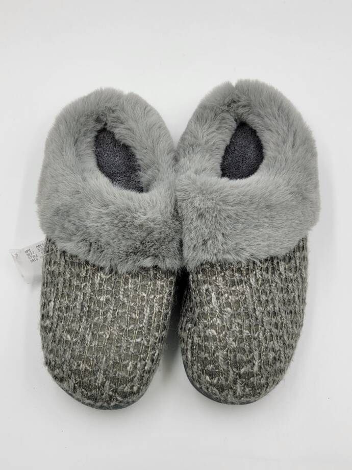 Isotoner Signature Samantha Wool Blend Sweater Boxed Slippers Women's 9.5-10