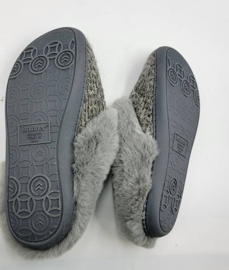 Isotoner Signature Samantha Wool Blend Sweater Boxed Slippers Women's 9.5-10