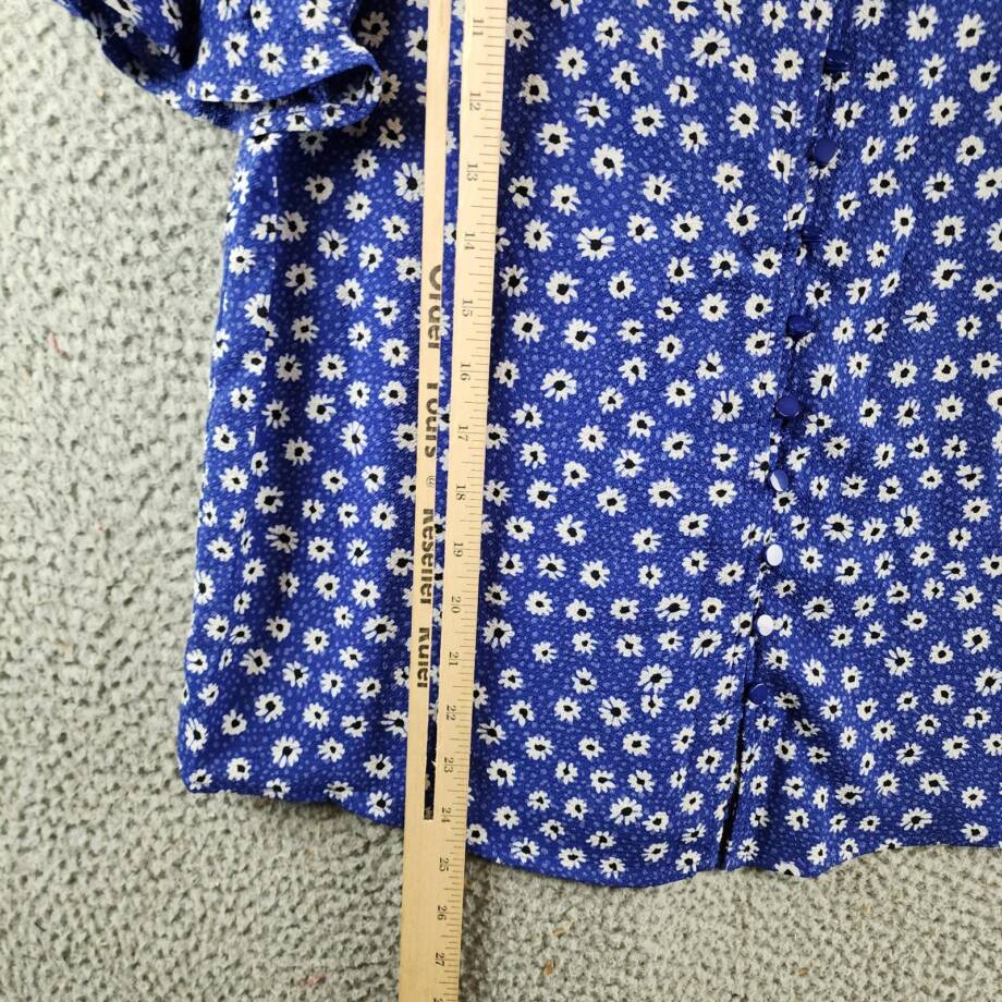 CeCe Daisy Melody Ruffle Short Sleeve Blouse Women's M Cobalt Petal Button Front