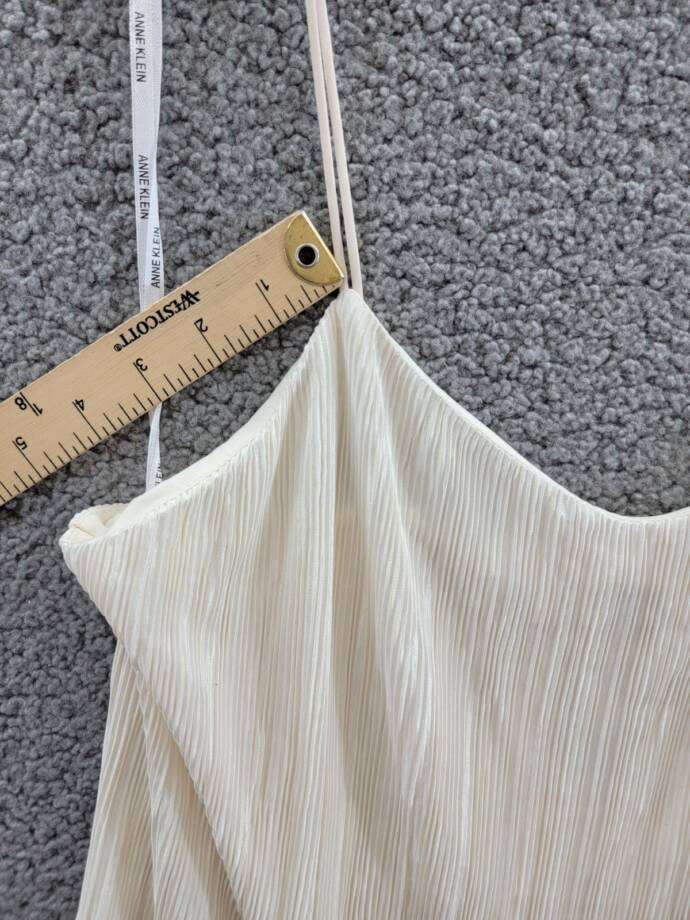 Anne Klein V-Neck Micro-Pleated Knit Tank Women's S Anne White Solid Pullover