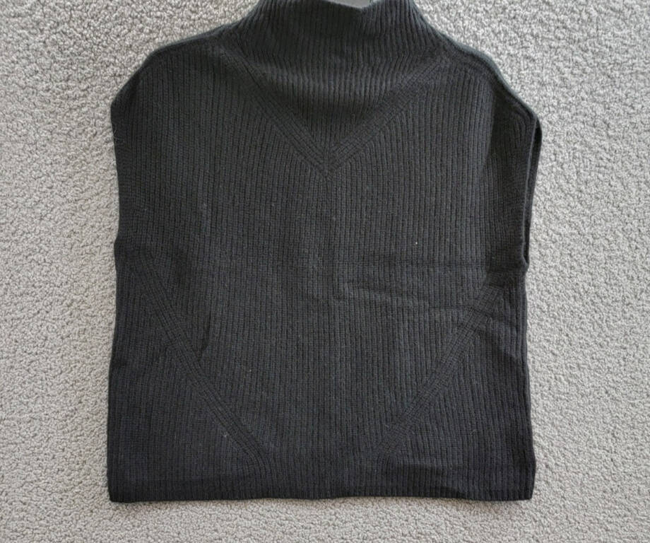 C by Bloomingdale's Cashmere Funnel Neck Sweater Women's S Black Short Sleeve