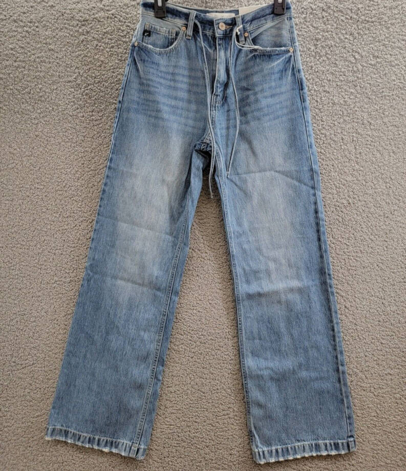 KanCan Hilo Ultra High Rise 90's Flare Jeans Women's 3/25 Medium Blue Button Zip