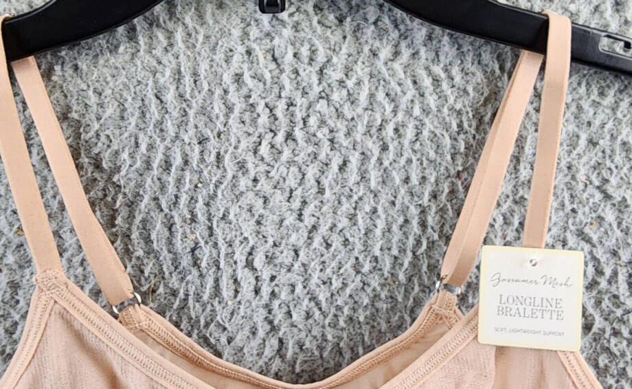 On Gossamer Mesh Longline Bralette Women's S Champagne Adjustable Strap Pullover