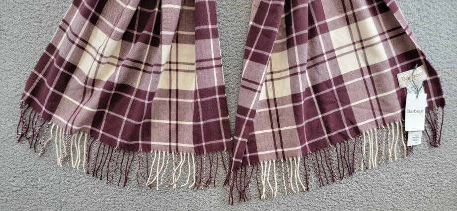 Barbour Hailes Tartan Scarf Women's One Size Cabernet Fringe Edges~