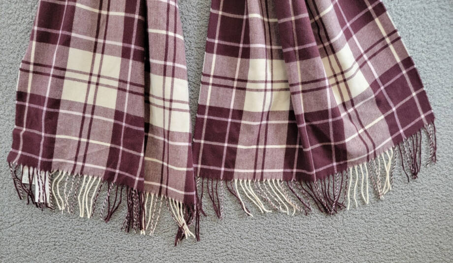 Barbour Hailes Tartan Scarf Women's One Size Cabernet Fringe Edges~