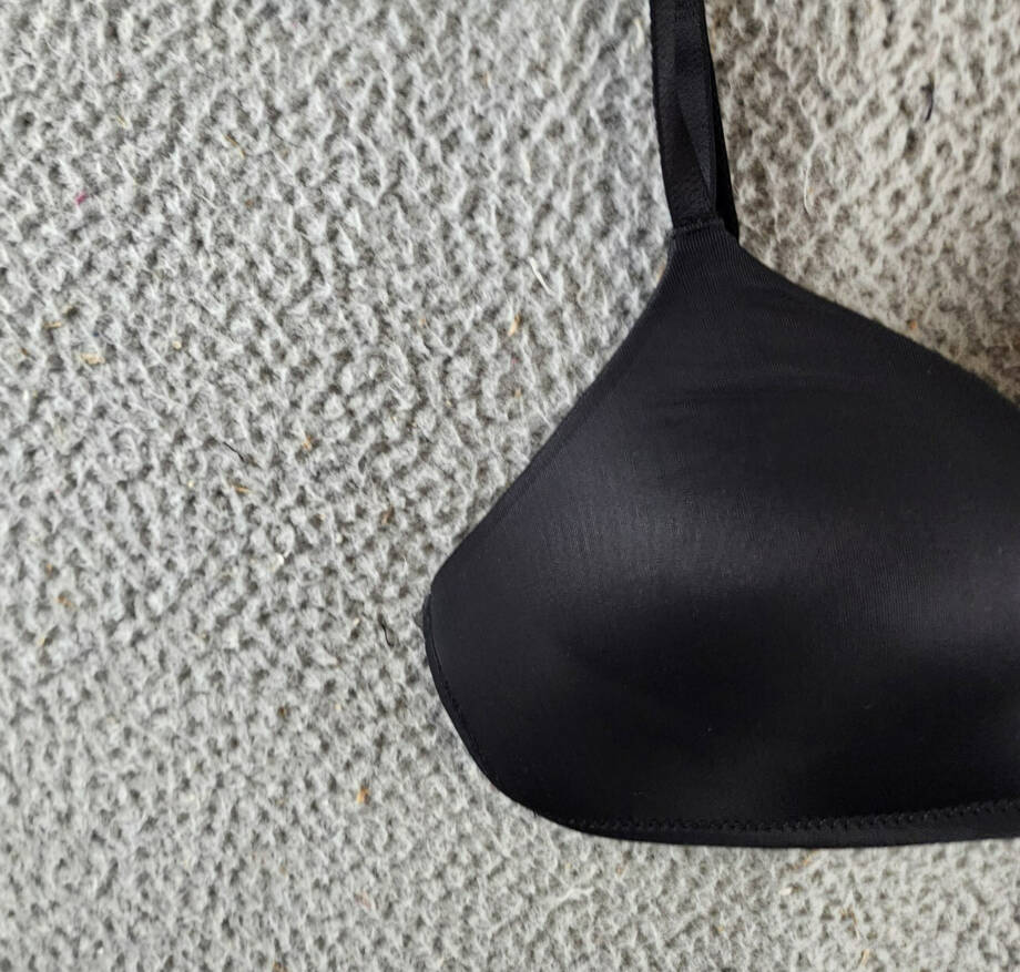 Le Mystère Sheer Seduction Wireless Bra Women's 32C Black Hook & Eye Closure