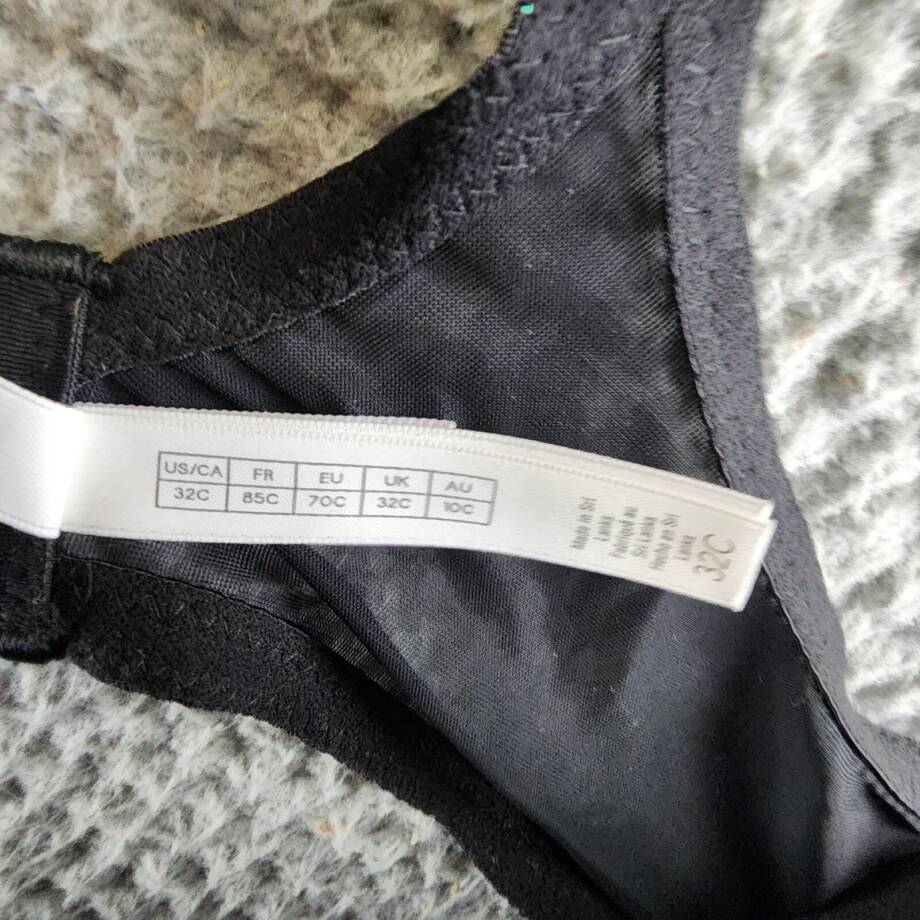 Le Mystère Sheer Seduction Wireless Bra Women's 32C Black Hook & Eye Closure