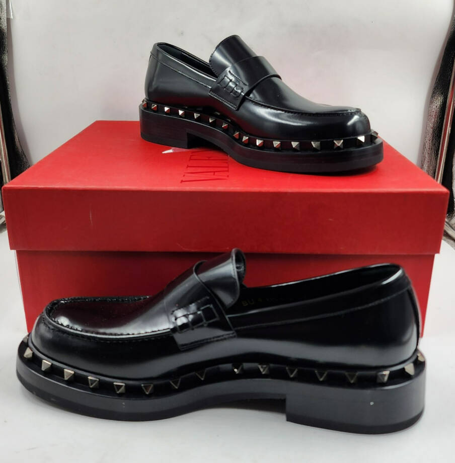 Valentino Garavani Rockstud M-Way Penny Loafers Men's 42/9US Black Round Toe