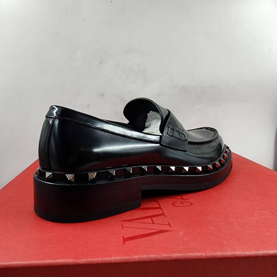 Valentino Garavani Rockstud M-Way Penny Loafers Men's 42/9US Black Round Toe