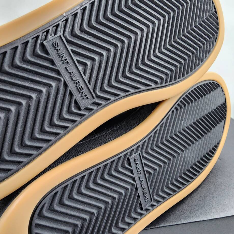 Saint Laurent SL/61 Low Top Sneakers Men's 42.5/9.5US Black Round Toe Lace Up