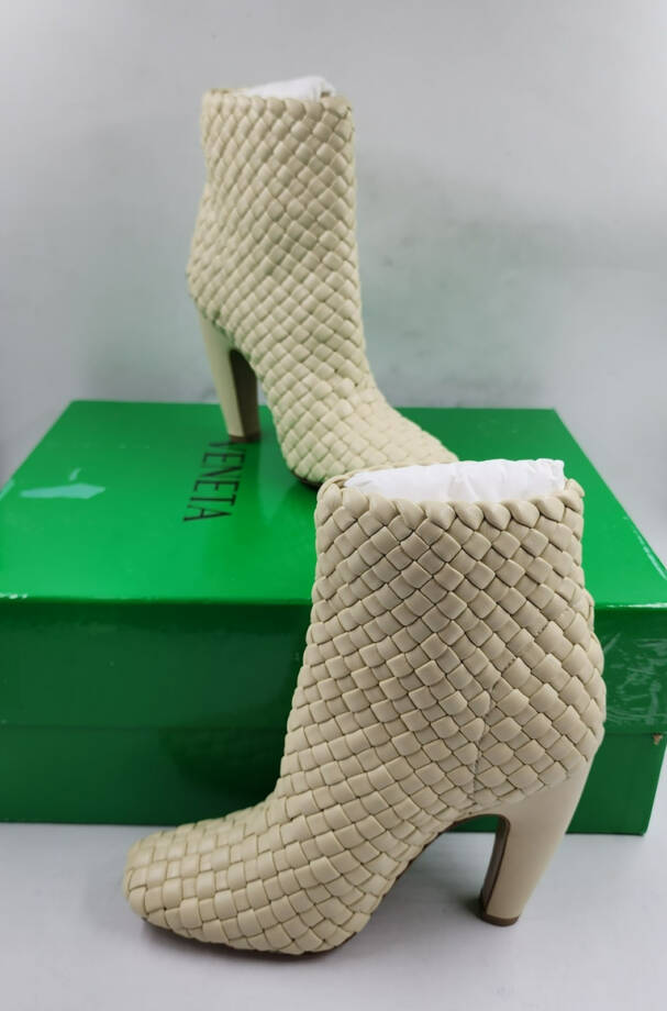 Bottega Veneta Canalazzo Woven Booties Women's 35/5US Butter Square Toe Pull On