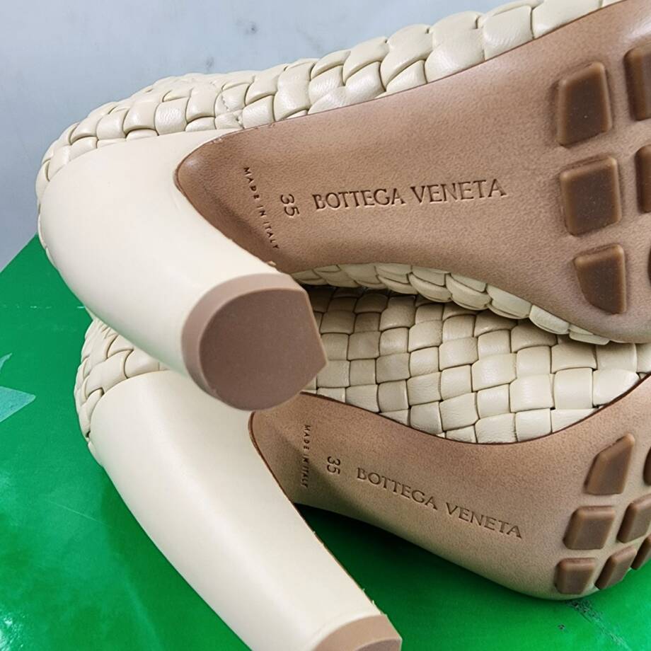 Bottega Veneta Canalazzo Woven Booties Women's 35/5US Butter Square Toe Pull On