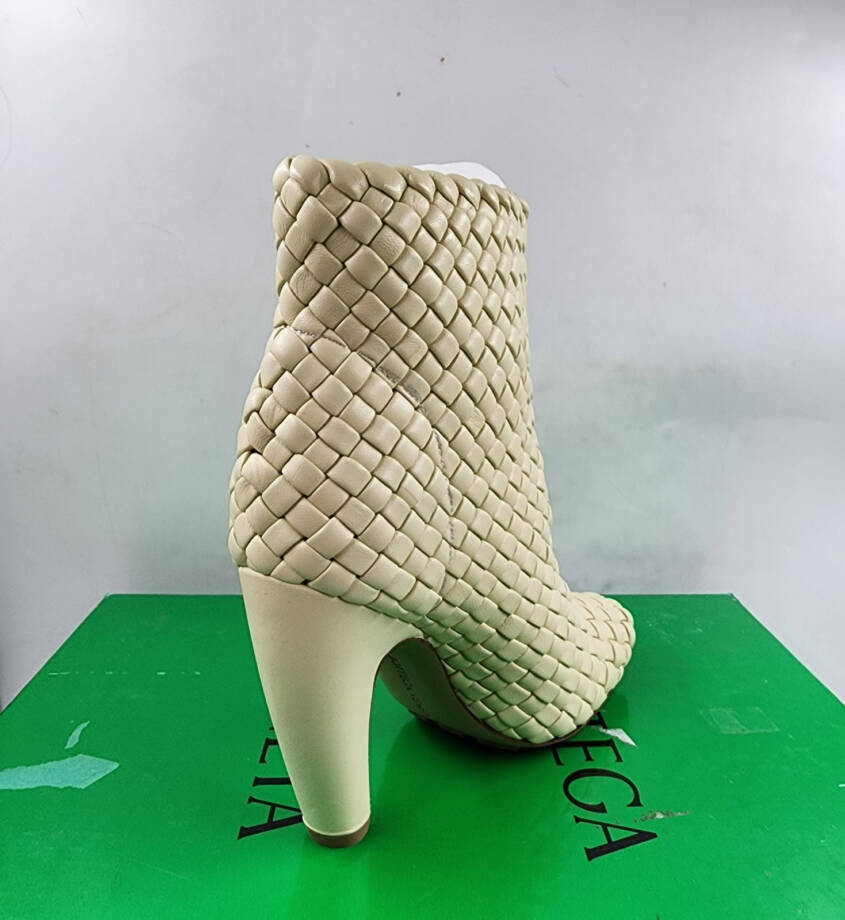 Bottega Veneta Canalazzo Woven Booties Women's 35/5US Butter Square Toe Pull On