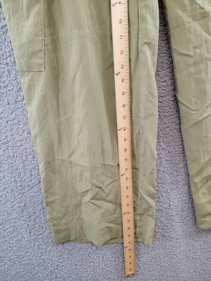 Vince Mid-Rise Fluid Cargo Pants Women 10 Earthly Zip Fly with Button Closure