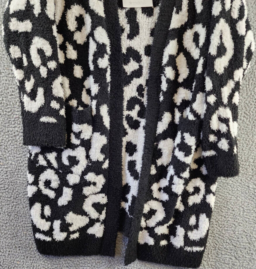 White Mark Plus Size Leopard Print Open Front Sherpa Sweater Women 2XL/3XL Black
