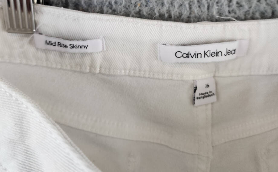Calvin Klein Skinny Denim Bermuda Shorts Big Girls 16 Whiteout Solid Zip/Button