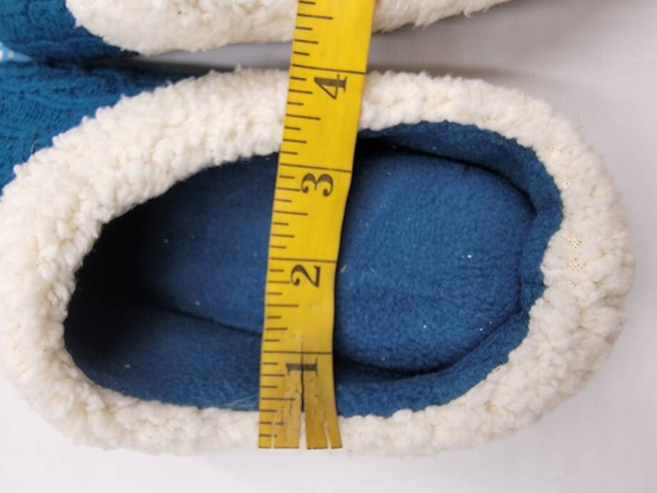 Isotoner Signature Cable Knit Alexis Hoodback Slippers Women's 8.5-9 Blue Lagoon
