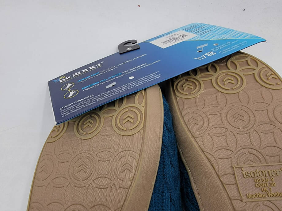 Isotoner Signature Cable Knit Alexis Hoodback Slippers Women's 8.5-9 Blue Lagoon