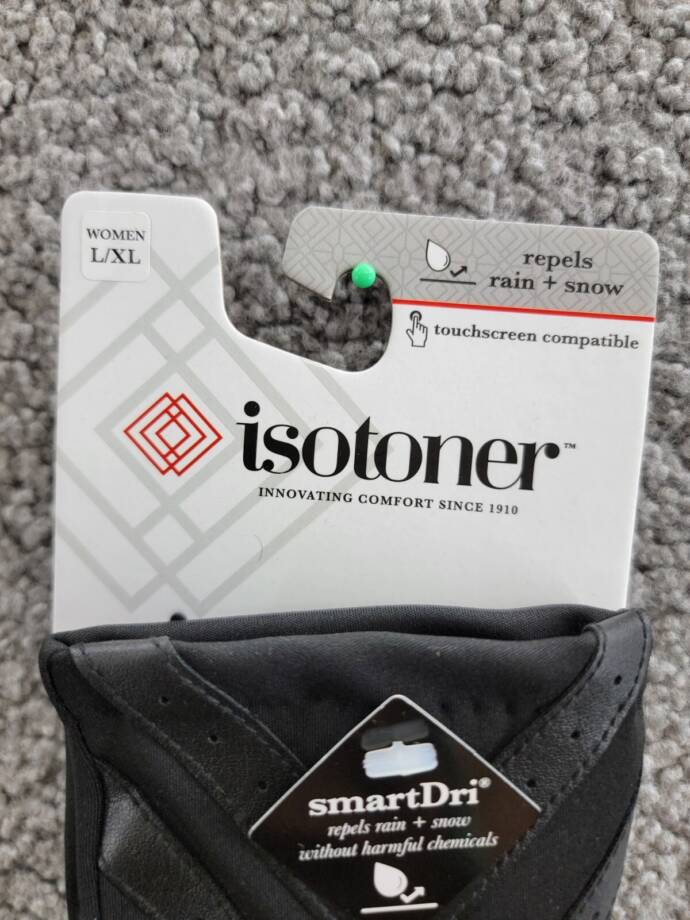 Isotoner Signature Water-Resistant Heritage Chevron Gloves Women's L/XL Black