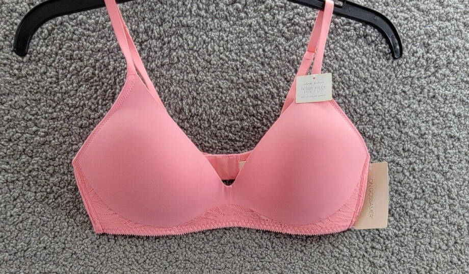 On Gossamer Sleek & Lace Wirefree Bra Women's 32C Soft Coral Hook & Eye Closure
