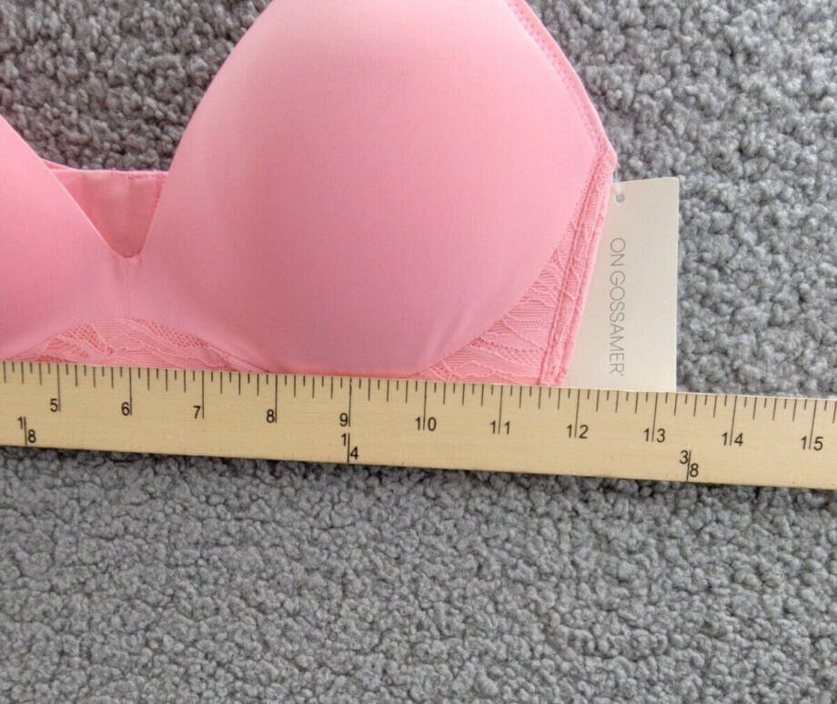 On Gossamer Sleek & Lace Wirefree Bra Women's 32C Soft Coral Hook & Eye Closure