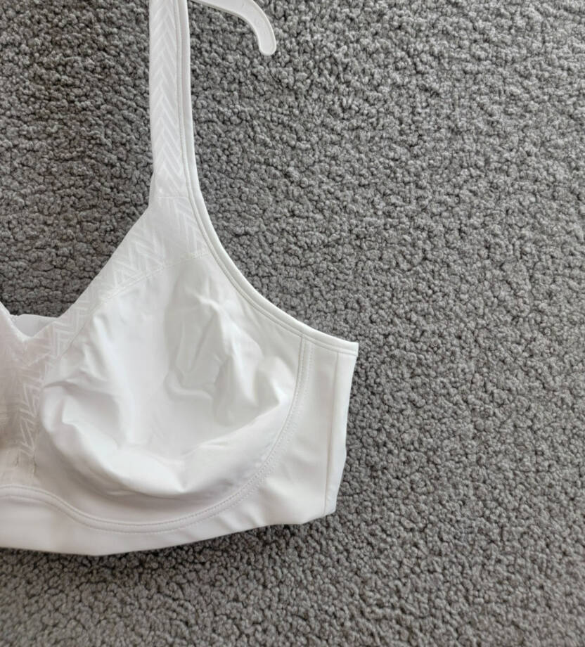 Playtex 18 Hour® Bounce Control Convertible Full Wireless Bra Women's 40D White